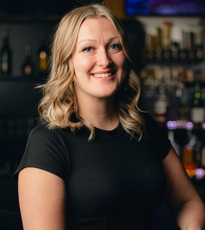 Aisley, General Manager